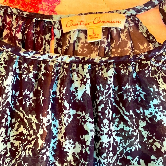 Creative Commune navy & turquoise patterned top - Picture 5 of 11